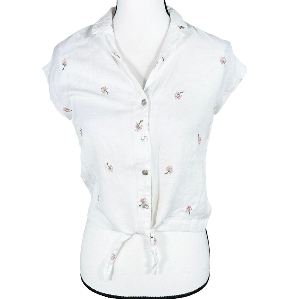 Movint White Button Down Shirt with Floral Embroidery